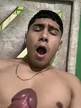 Stripchat Sex Cam of follladorr