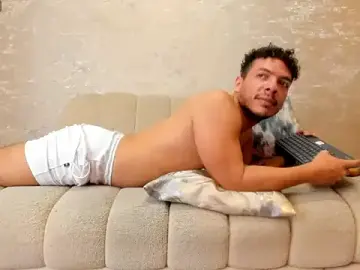 Stripchat Adult Webcams of OliverWyse