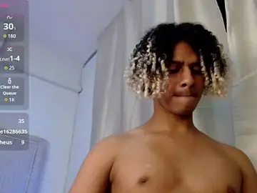 Stripchat Best Webcam of Vic_cooper