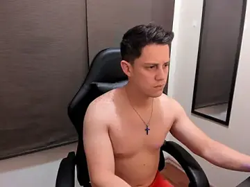 Stripchat Sex Cam of KendricTorres