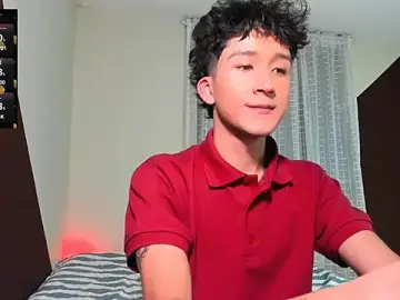 Stripchat Adult Webcam of tom_Howard