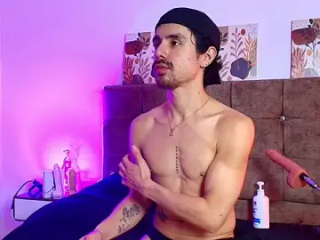 Stripchat Live Sex of Ethan_Briggs_