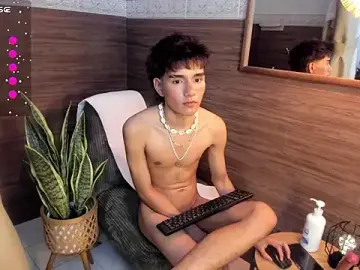 Stripchat Live Sex Cam of christopher_robin4