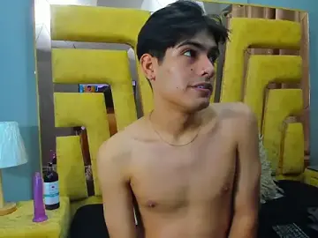 Stripchat Live Sex Cam of TaylerCruz