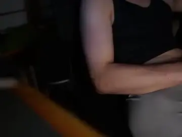 Stripchat Live Sex Cam of riku_velvet