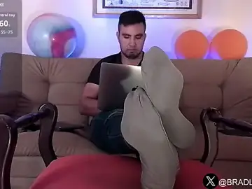 Stripchat Free Porn Cam of bradley_colt