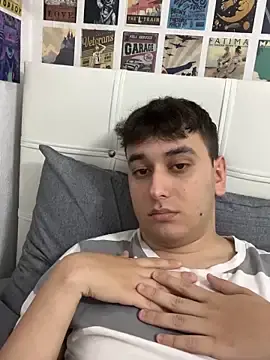 Stripchat Free Porn Cam of imjustaboyy1
