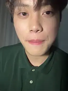 Stripchat Live Sex Cam of Ethan7063