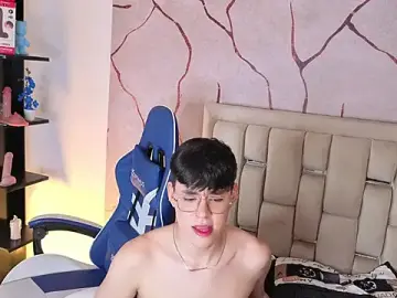 Stripchat Live Porn of Tom_Parker_