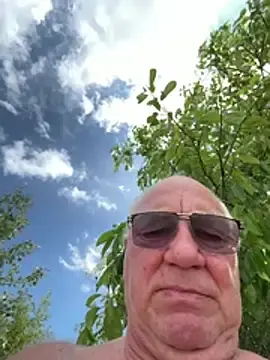 Stripchat Free Porn Cam of biggandybig
