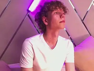 Stripchat Watch Live Sex Cams of William_Curlis