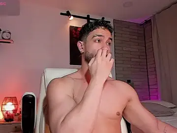 Stripchat Best live sex cam show of Josseph1_