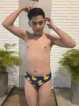 Stripchat Live Sex Cam of Maxi_little