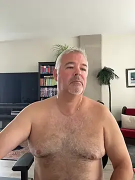 Stripchat Live Sex Cam of aarosteev2