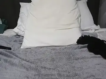 Stripchat Live Sex of shysuckinguy