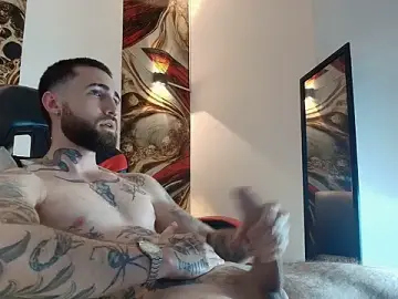 Stripchat Free Porn Cam of Luke_davis01