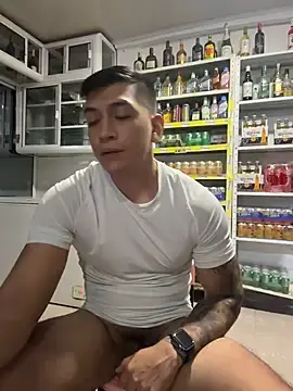 Stripchat Free Live Porn of OliverWest04
