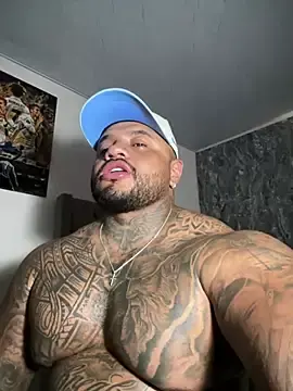 Stripchat Sex Cam of criss_zander292