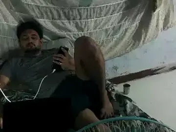 Stripchat Sex Cam of ROCOGUJUBULL