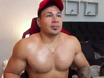 Stripchat Sex Cam of tyler_hank01