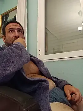 Stripchat Live Sex Cam of DanTrov79
