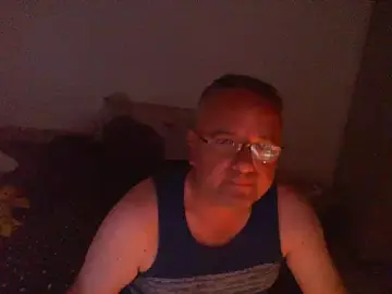 Stripchat Live Sex Cam of GeoC_69