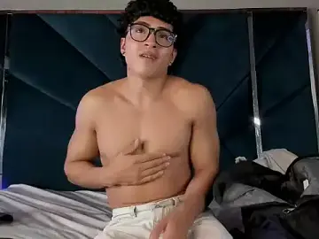 Stripchat Live Sex Cam of Danny_king1