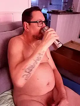 Stripchat Adult Webcam of FocussedFreckle