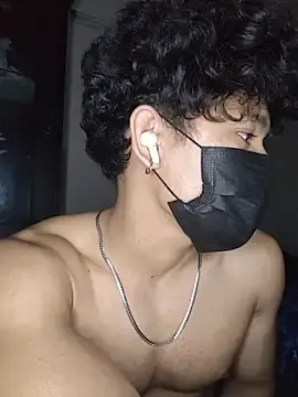 Stripchat Best Webcam of roxiii_