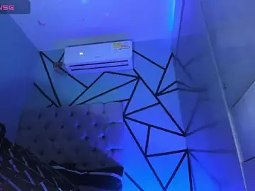 Stripchat Watch Live Sex Cams of juande_24