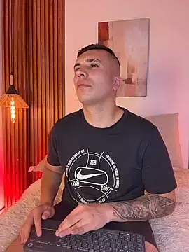 Stripchat Watch Live Sex Cams of Diiego_Axel