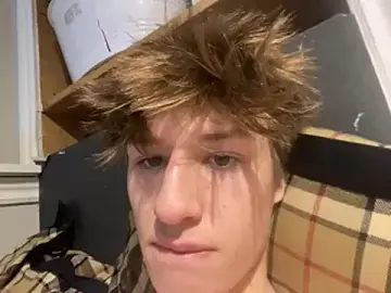 Stripchat Free Live Porn of yourwhiteboy1