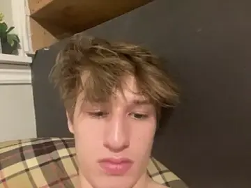 Stripchat Live Sex Cam of yourwhiteboy1