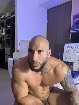 Stripchat Nude Webcam of Andrew_Johnnson
