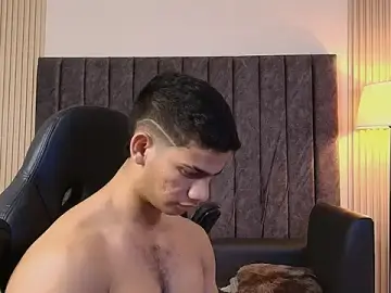 Stripchat Live Sex Cam of ANDRES_STUD