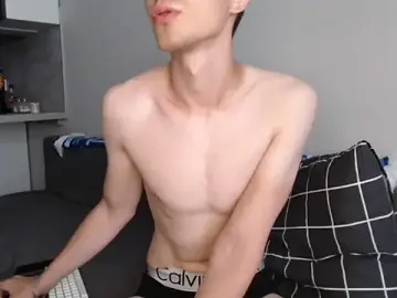 Stripchat Free Porn Cam of Student_Oliver