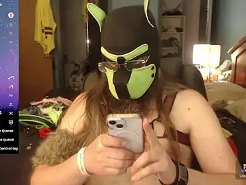 Stripchat Live Sex Cam of kinkywolf429