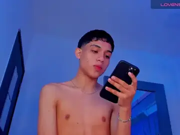 Stripchat Live Sex Cam of Sebax_Young