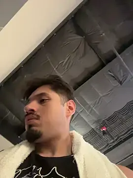 Stripchat Live Sex Cam of mrredcorn