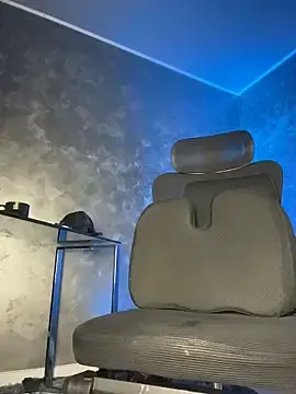 Stripchat Free Live Porn of CLOUDYJULIUS