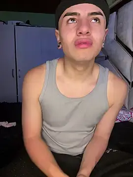 Stripchat Live Sex of KennyMcCormick_