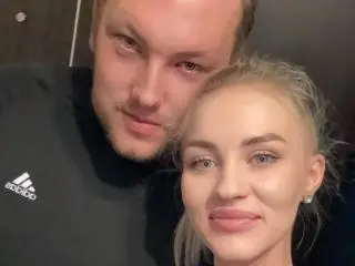 Xlovecam Watch Live Sex Cams of DreaamCouple69