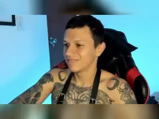 Xlovecam Watch Live Sex Cams of MasterDaveExtreme