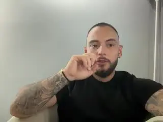 Xlovecam Adult Webcams of FrankJones