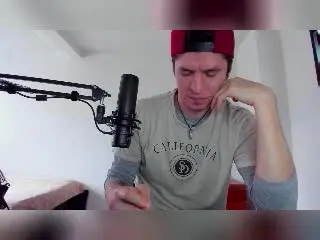 Xlovecam Free Porn Cam of DreamHunterdz