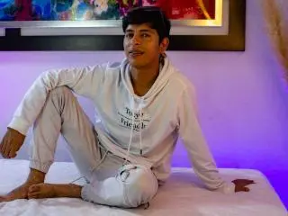 Xlovecam Adult Webcam of AndressDean