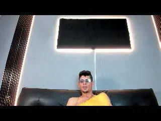 Xlovecam Free Porn Cam of SexSauvage69