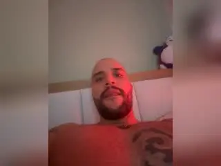 Xlovecam Sex Chat of MedellynDark
