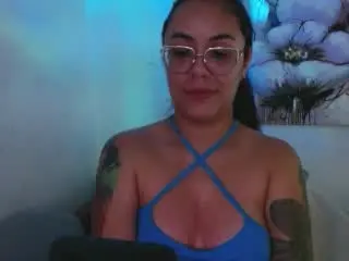Xlovecam Adult Video Chat of MikeAndLunaa